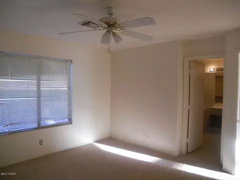 1040 S Wanda Dr, Gilbert, AZ 85296 photo 10
