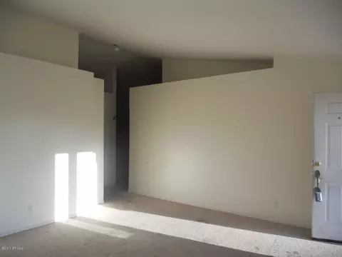 1040 S Wanda Dr, Gilbert, AZ 85296 photo 3