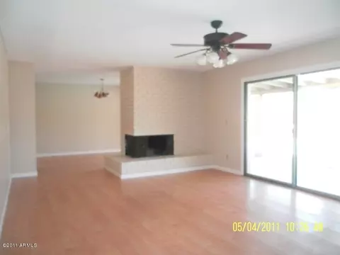 3208 W Gelding Dr, Phoenix, AZ 85053 photo 3