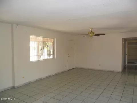 4407 E Nancy Ln, Phoenix, AZ 85042 photo 5