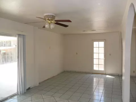4407 E Nancy Ln, Phoenix, AZ 85042 photo 7