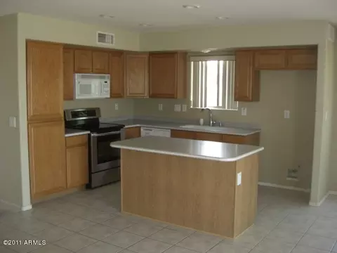 2207 S Peppertree Ct, Gilbert, AZ 85295 photo 4