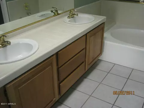 4113 E Mercer Ln, Phoenix, AZ 85028 photo 8