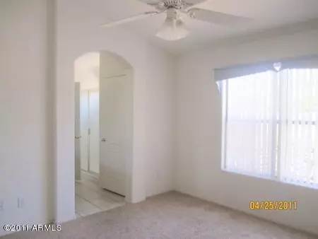 2328 E Catclaw St, Gilbert, AZ 85296 photo 4