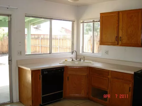 4829 E Sunrise Dr, Phoenix, AZ 85044 photo 4