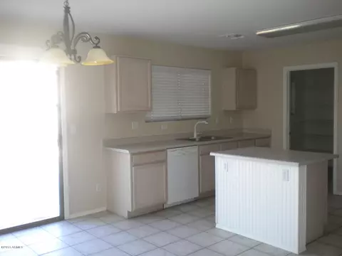 2281 S Palo Verde Dr, Apache Junction, AZ 85120 photo 2