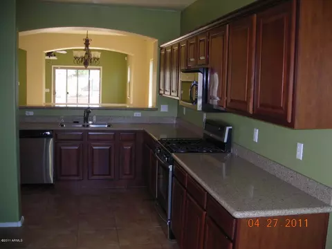 2956 E Crescent Way, Gilbert, AZ 85298 photo 2