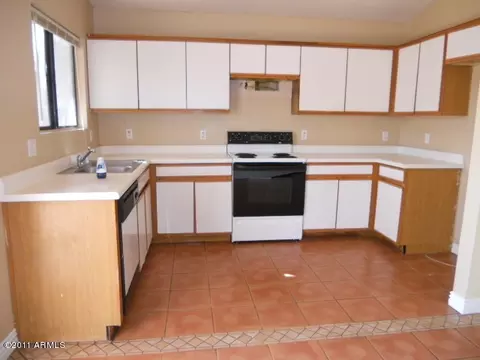 4802 N 86th Dr, Phoenix, AZ 85037 photo 3