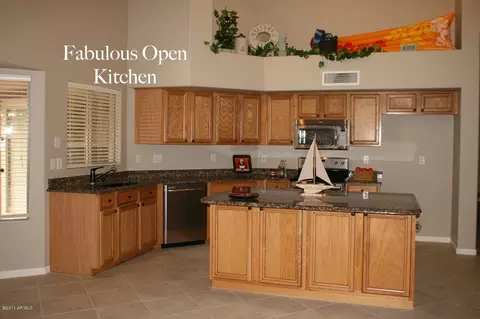 998 E Betsy Ln, Gilbert, AZ 85296 photo 9