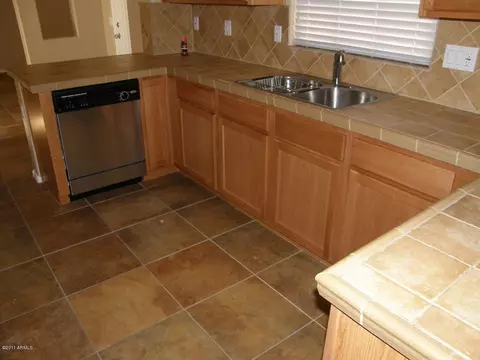2546 E Megan St, Gilbert, AZ 85295 photo 5