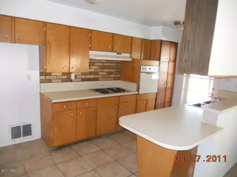17 E Fairmont Dr, Tempe, AZ 85282 photo 4