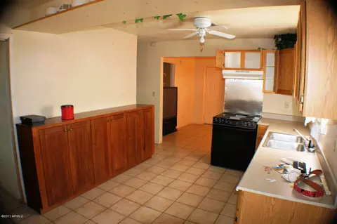 2825 E Atlanta Ave, Phoenix, AZ 85040 photo 5