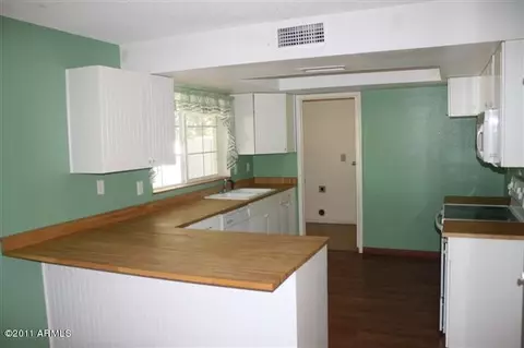 3423 E Helena Dr, Phoenix, AZ 85032 photo 5