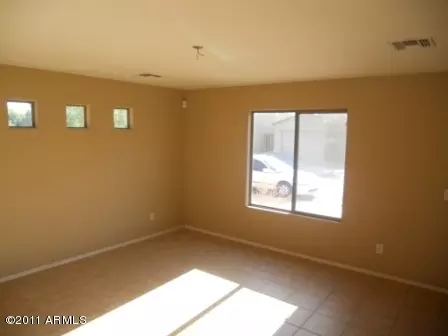 7302 S 37th Dr, Phoenix, AZ 85041 photo 2