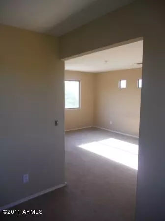 7302 S 37th Dr, Phoenix, AZ 85041 photo 9
