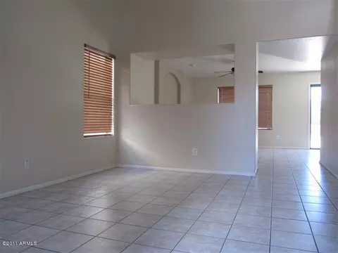 2023 E Robin Ln, Phoenix, AZ 85024 photo 3