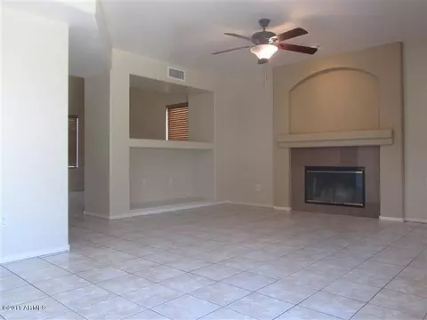 2023 E Robin Ln, Phoenix, AZ 85024 photo 2