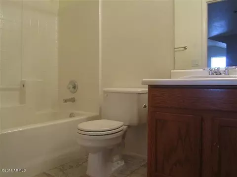 2023 E Robin Ln, Phoenix, AZ 85024 photo 8