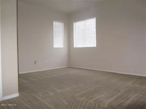 2023 E Robin Ln, Phoenix, AZ 85024 photo 9