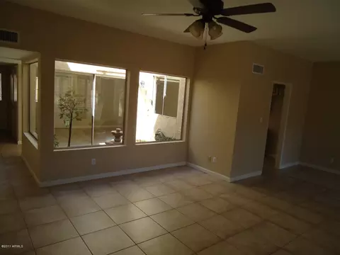 5203 E Tamblo Dr, Phoenix, AZ 85044 photo 7