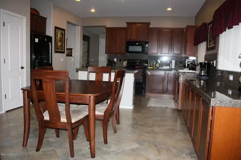 4027 E Vaughn Ave, Gilbert, AZ 85234 photo 8