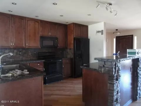 3122 E Claire Dr, Phoenix, AZ 85032 photo 3