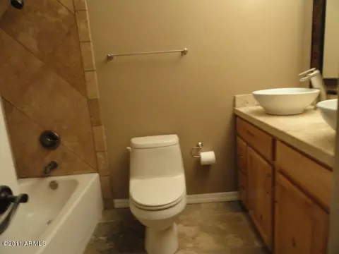 3122 E Claire Dr, Phoenix, AZ 85032 photo 9