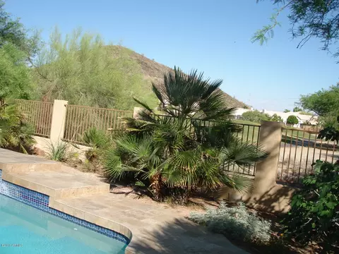 1677 E Glenhaven Dr, Phoenix, AZ 85048 photo 3