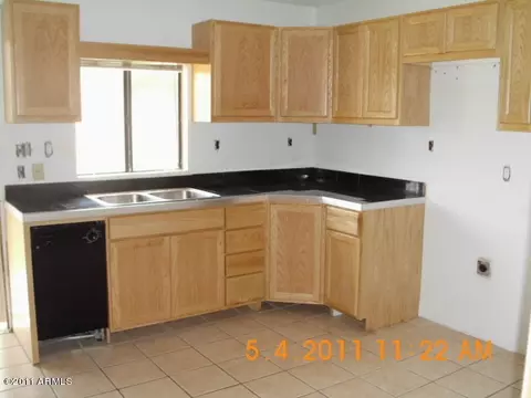 2817 E Siesta Ln, Phoenix, AZ 85050 photo 3