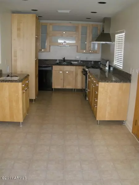 3434 E Turney Ave, Phoenix, AZ 85018 photo 3