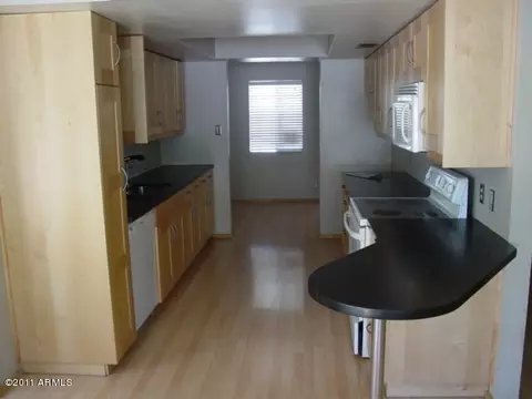3718 E Garden Dr, Phoenix, AZ 85028 photo 2