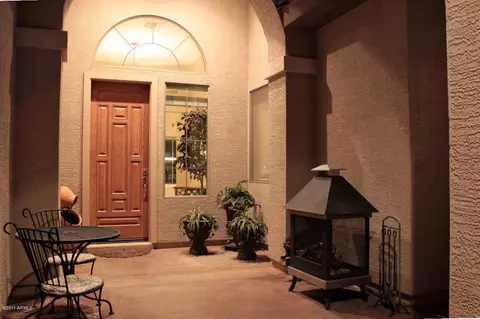 503 E Phelps Ct, Gilbert, AZ 85295 photo 3
