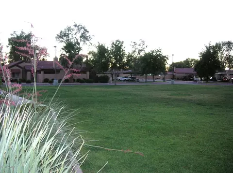 2124 E Center Ln #2, Tempe, AZ 85281 photo 8