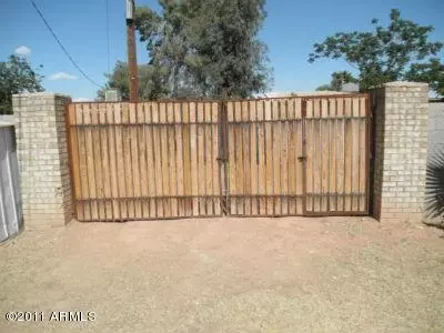 2033 N 39th Dr, Phoenix, AZ 85009 photo 17