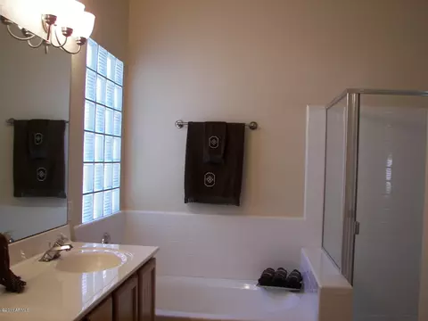 831 N Pheasant Dr, Gilbert, AZ 85234 photo 9