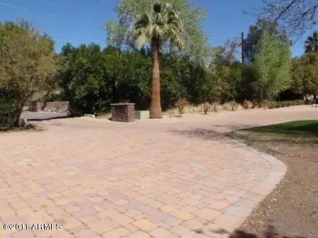 2035 E Bethany Home Rd, Phoenix, AZ 85016 photo 2