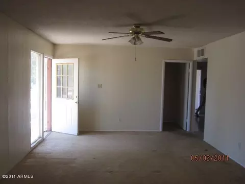 7530 W Mitchell Dr, Phoenix, AZ 85033 photo 4