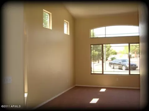 543 W Douglas Ave, Gilbert, AZ 85233 photo 3