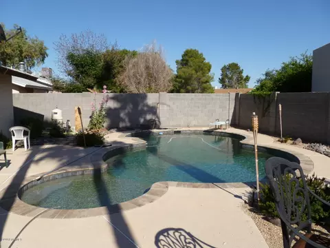 2821 E Sylvia St, Phoenix, AZ 85032 photo 2
