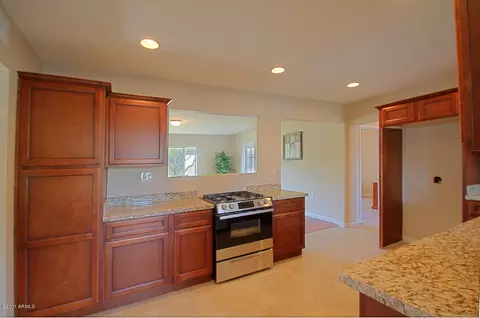 4031 E Cheery Lynn Rd, Phoenix, AZ 85018 photo 4