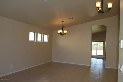 449 W Comstock Ct, Gilbert, AZ 85233 photo 4