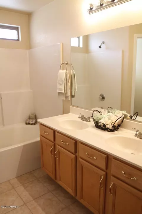 449 W Comstock Ct, Gilbert, AZ 85233 photo 22