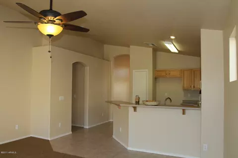 449 W Comstock Ct, Gilbert, AZ 85233 photo 7
