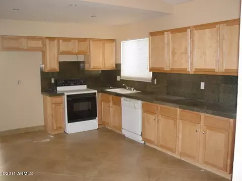 331 W Utopia Rd, Phoenix, AZ 85027 photo 2