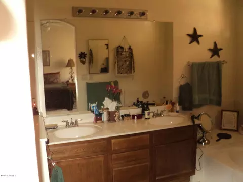 4225 E Graythorn Ave, Phoenix, AZ 85044 photo 8