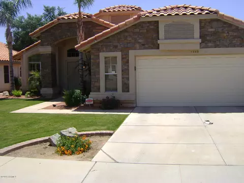 4565 E Thistle Landing Dr, Phoenix, AZ 85044 photo 2