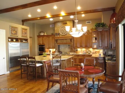 2330 Escondido Pl, Gilbert, AZ 85296 photo 4