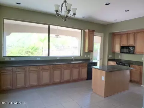 6863 E Portia St, Mesa, AZ 85207 photo 5