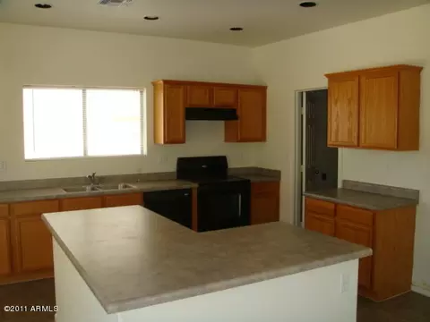 3735 E Betsy Ln, Gilbert, AZ 85296 photo 2