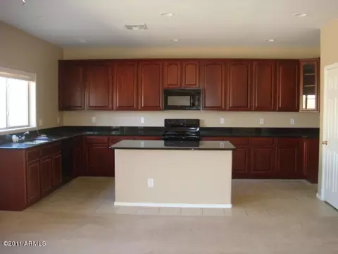 2528 E Misty Willow Ln, Phoenix, AZ 85024 photo 4